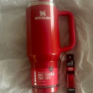 e.l.f. Stanley Red Delicious Set 40oz & lip oil
